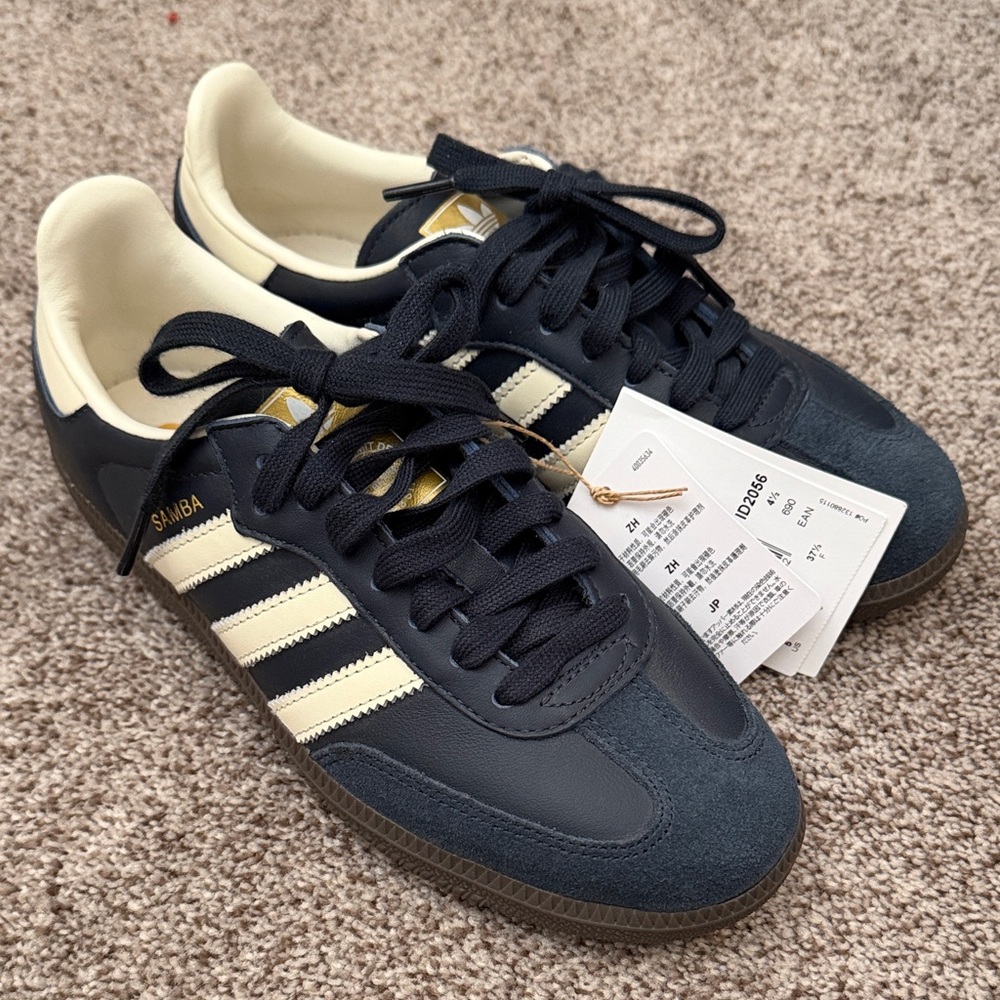 Adidas Samba Navy and Cream Sneakers